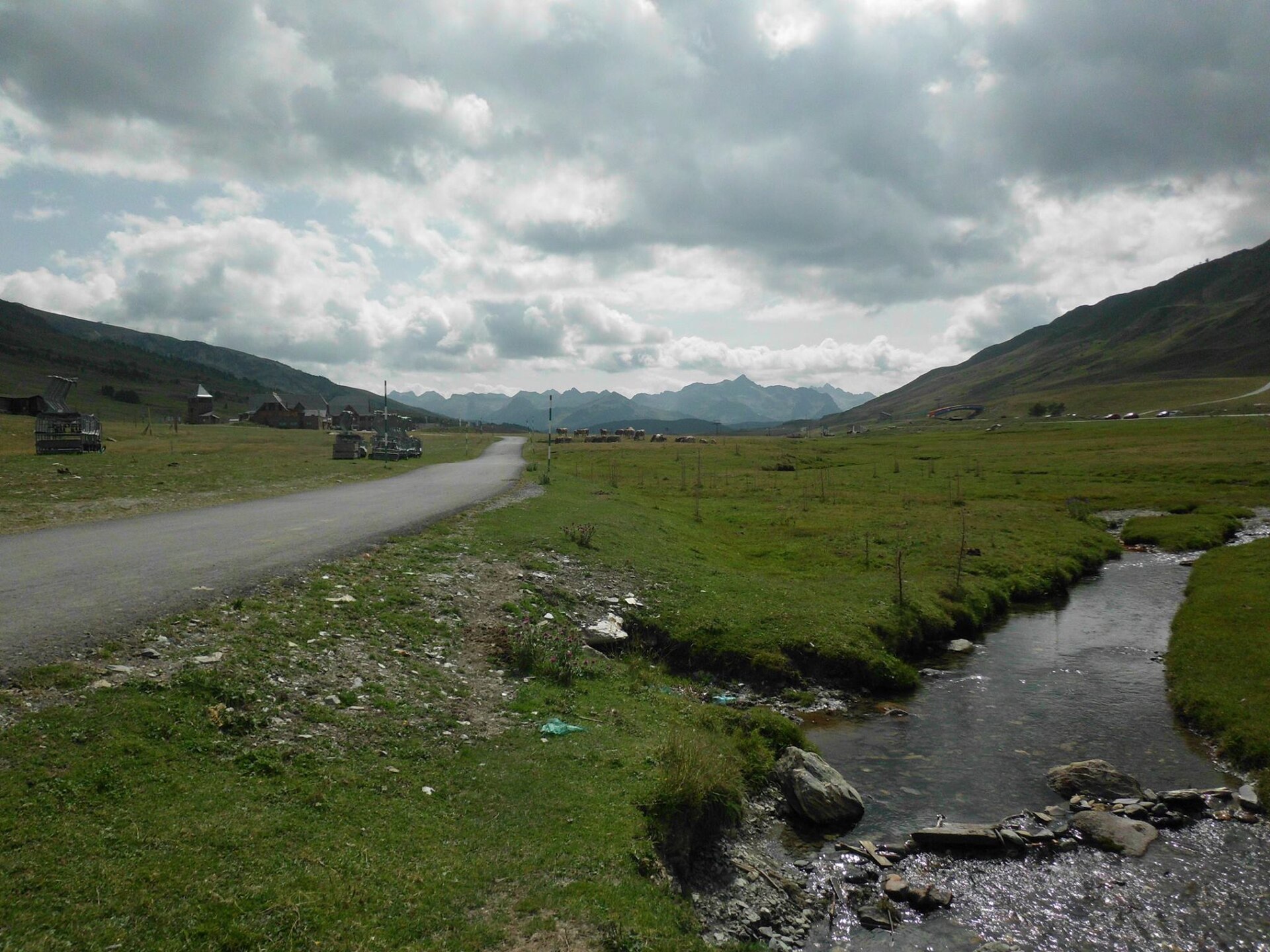 Paisaje de montaña de los Pirineos